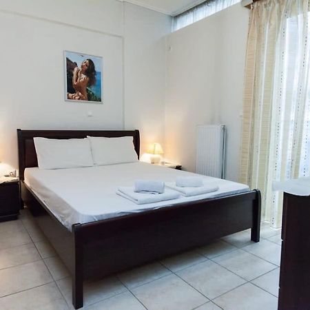 אתונה Scenic Balcony Apt In Vibrant Petralona מראה חיצוני תמונה