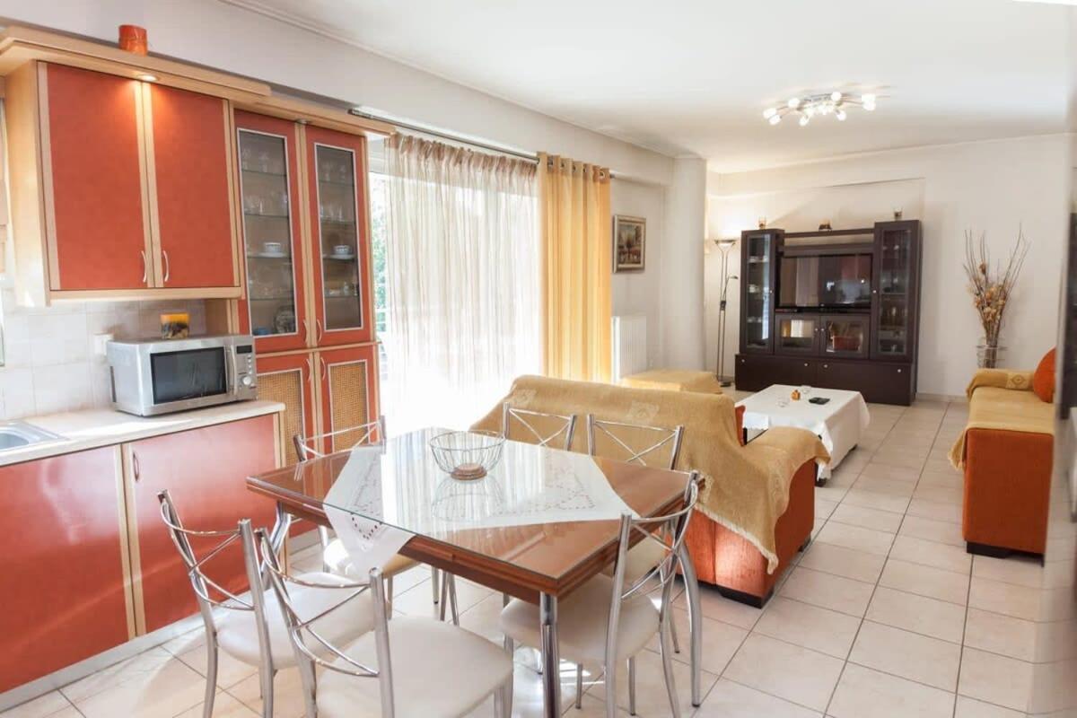 אתונה Scenic Balcony Apt In Vibrant Petralona מראה חיצוני תמונה