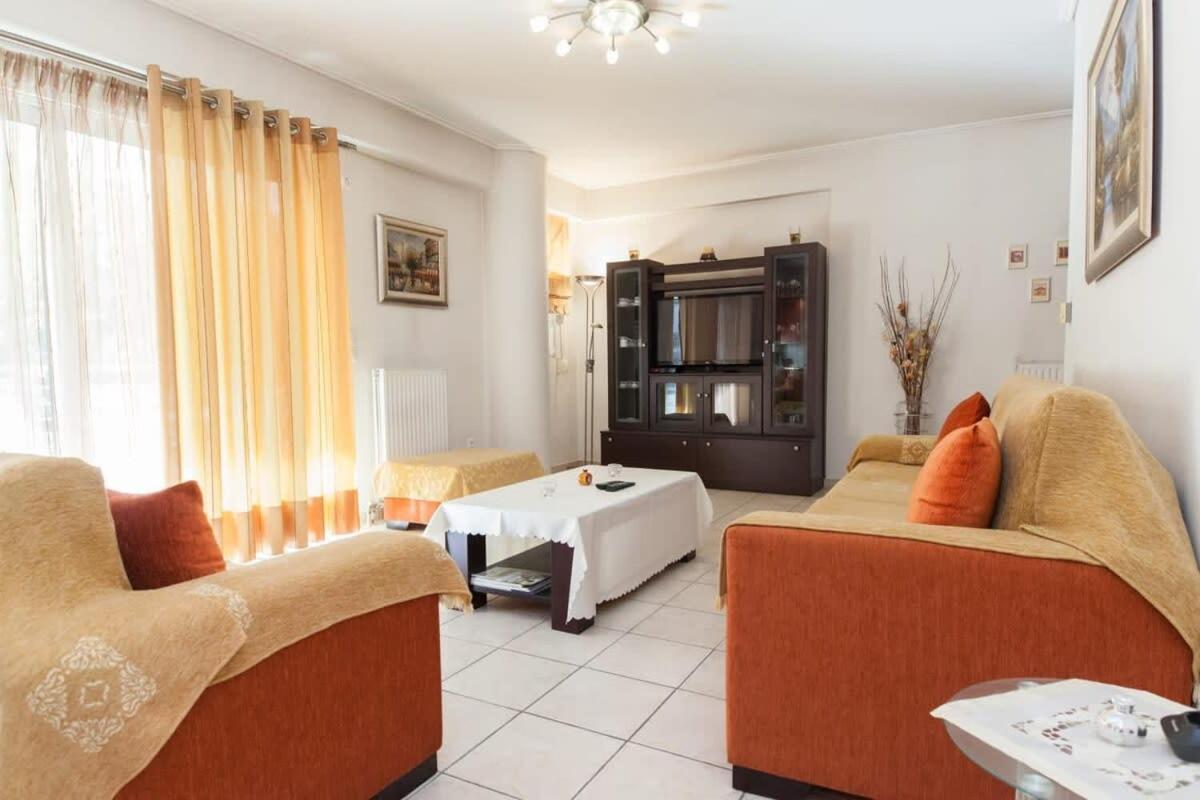 אתונה Scenic Balcony Apt In Vibrant Petralona מראה חיצוני תמונה